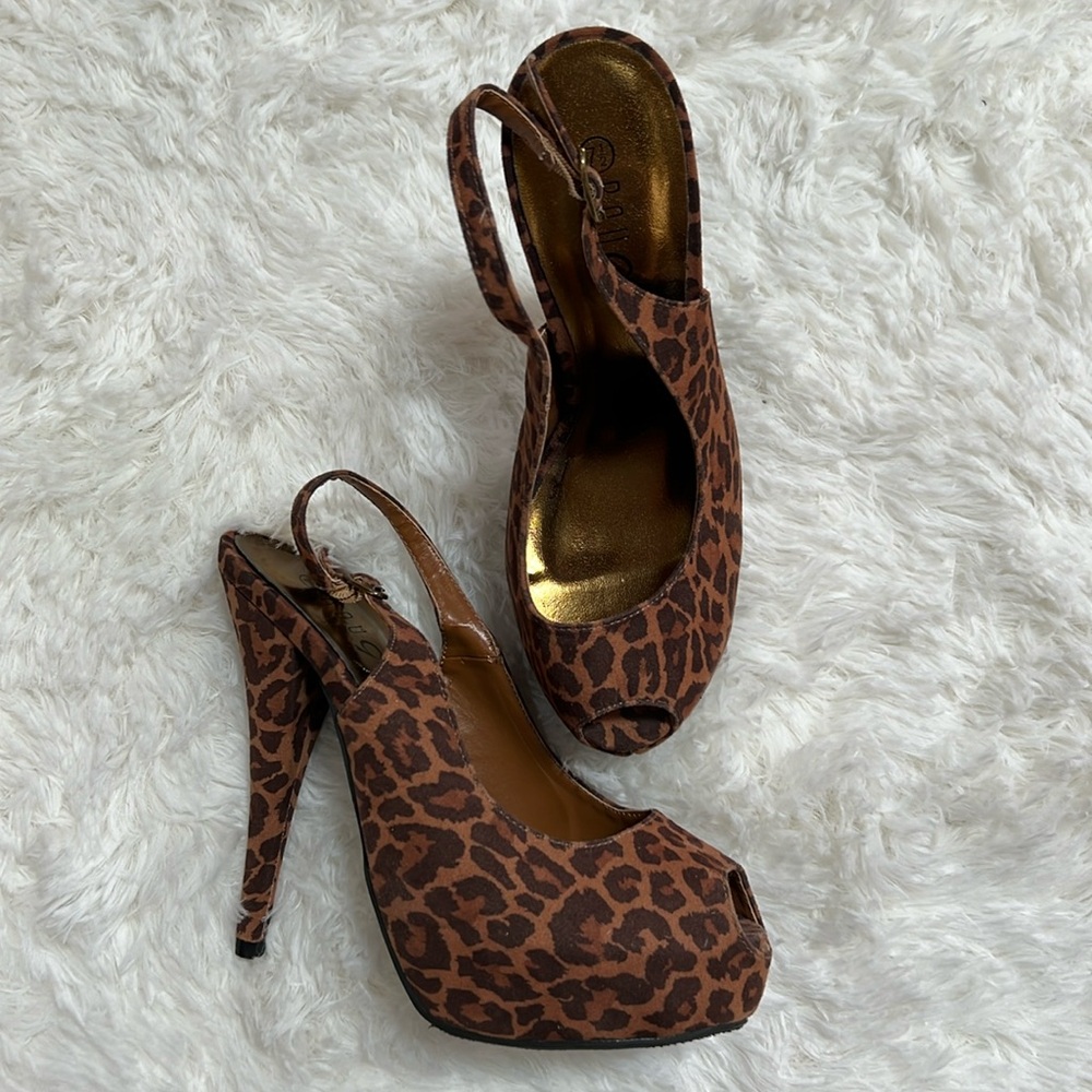 Tan suede look leopard heels